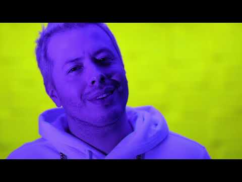 Mauricio Rivera - Piensas en mí (Video Oficial)