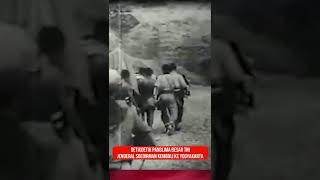 Download lagu VIDEO ASLI JENDERAL SOEDIRMAN KEMBALI KE YOGYAKARTA 🇲🇨 mp3