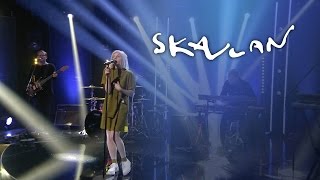 AURORA &quot;Conqueror&quot; Live on Skavlan | SVT/NRK/Skavlan
