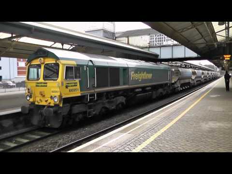 freightliner 66s 66951,66604,66507 stand at newton abbot on engineering duties 18-02-2012(HD)