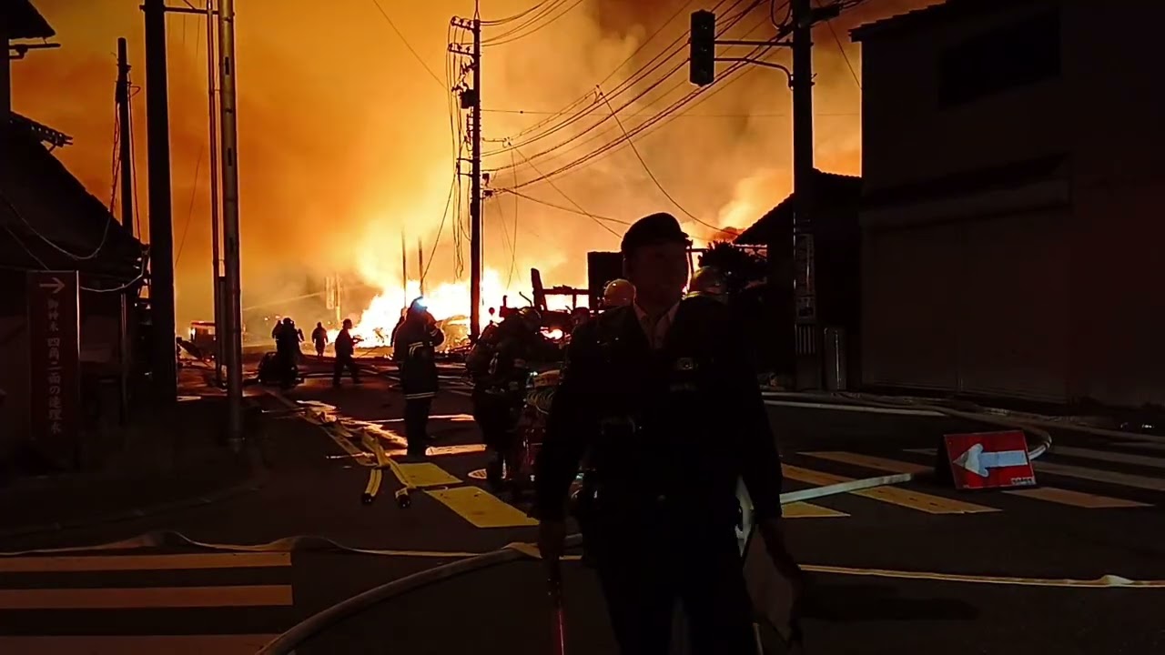 あわら市の作業場で火事、少なくとも5棟の住宅や店舗焼く　2026年3月22日、住民ら深夜騒然