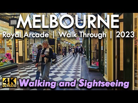Caminhando pela histórica galeria comercial The Royal Arcade Melbourne Austrália Setembro de 2023 CBD