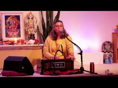 Samstagabendsatsang - Kirtan, Mantra & Arati mit Katyayani - Yoga Vidya Live 01.10.2022, 20:00 Uhr