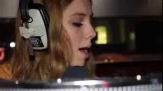 NME Session - Wolf Alice, 'Your Love's Whore'