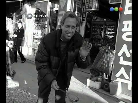 Marley eats worms with Pampita - Around the World