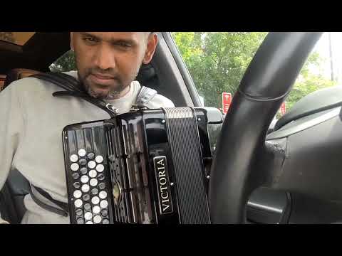 Medieval Faire - Free bass button accordion (learning log)