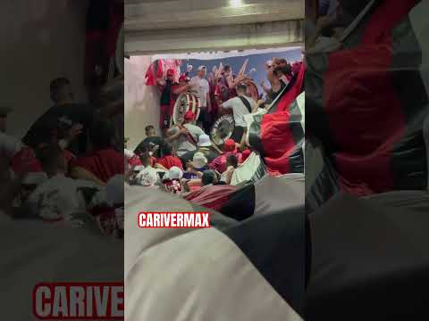 "AHI VIENE LA HINCHADA!" Barra: Los Borrachos del Tablón &bull; Club: River Plate