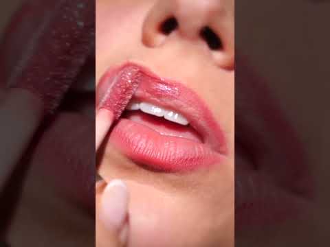 Блеск для губ FENTY BEAUTY "$weet RiRi" Gloss Bomb Swirl Twisted Lip Luminizer The Holiday Glow-Up Collection - фото 1 - id-p2845220771