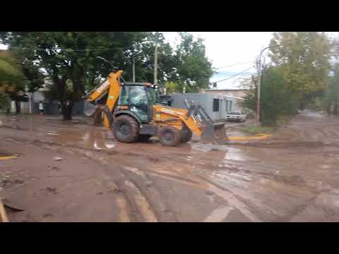 Inundación en las Heras mendoza Argentina trabajamos toda la tarde y noche para ayudar a la gente 😔