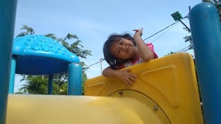 Download lagu Kaka bibah dan sih kembar hobinya main di taman || masih sepi karena lockdown mp3