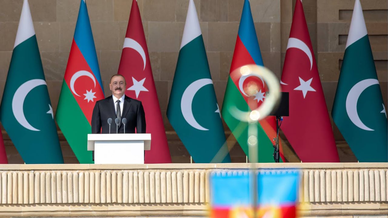 İlham Əliyevin Vətən müharibəsində Qələbənin beşinci ildönümünə həsr olunmuş Hərbi paradda çıxışı