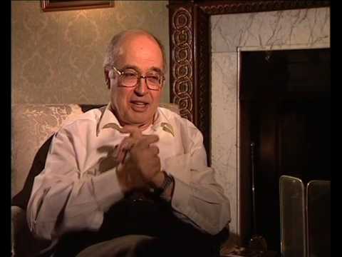 Michael Atiyah - Bridging the gap between mathematics and physics (60/93)