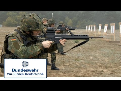 Schießausbildung mit der Pistole P8 und dem Gewehr G36 - Bundeswehr