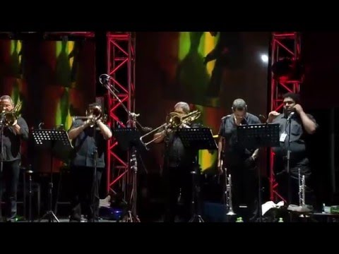Rubén Blades con Roberto Delgado & Orquesta en vivo - Maestra Vida.