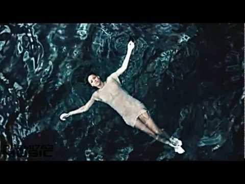 MegaMix Pop Mashup (PSY,Rihanna,Flo Rida,Maroon 5 and more)