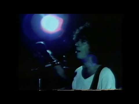 Magnus Uggla - Asfaltsbarn (Officiell musikvideo)