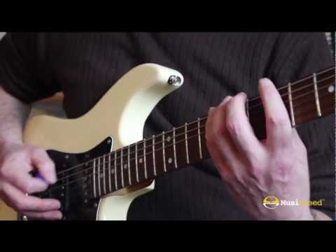 guitar lesson by Amir Perelman on the Blues scale