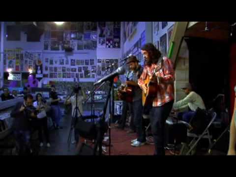 Tunng live at Amoeba on the November 7th 2007