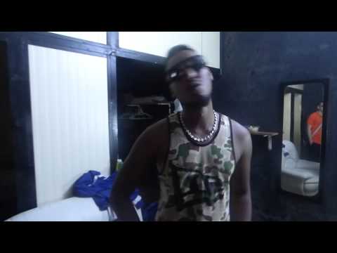 judobaï kam's ardy dans la loge des artice a la socoupe