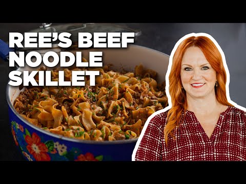 Ree Drummond Makes a Beef Noodle Skillet | The Pioneer Woman | Food Network