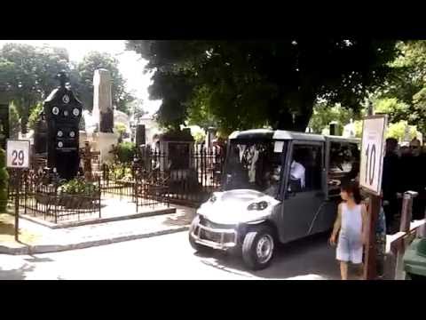 Sahrana Milorada Mandia Mande - opelo i odnošenje kovčega