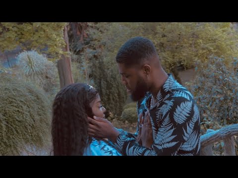 Lauryndi - C'est Pas Toi (Clip Officiel)