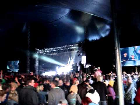 Swedish House Mafia - Arty - Around The World