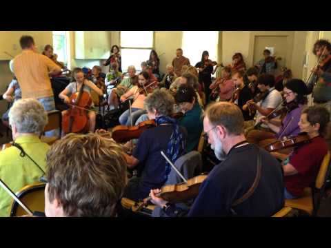 Arto Järvelä teaches Kostner Avenue Waltz at Fiddle Tunes 2014