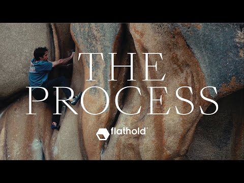 Niky Ceria bouldering in Sardinia