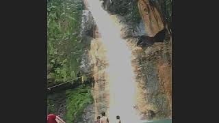 Download lagu 'Dinginnya air terjun Curug Cigamea Bogor' mp3