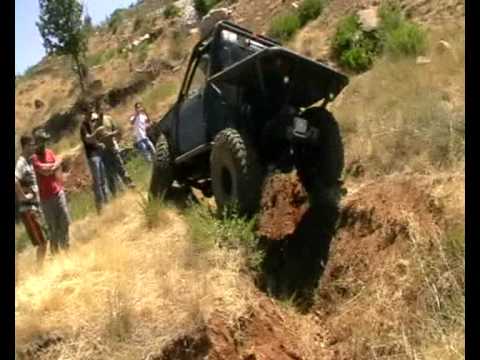 Modified Land Rover Discovery ditch crawling