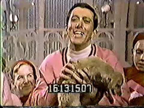 Andy Williams Show - Dec 25, 1966 - Edgar Bergen; Peggy Fleming - low quality image