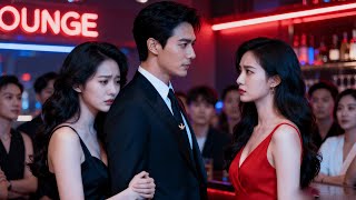 Download lagu Husband secretly met his mistress at a bar, but wife appeared unexpectedly, leaving him panicked. mp3