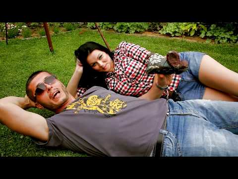 Saučesnici u delu - U bašti njene bake (In Her Grandma's Garden)