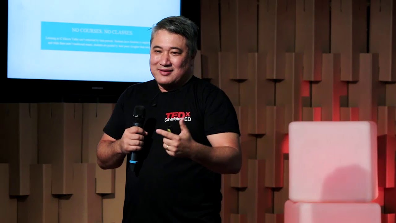 Realidade aumentada na educação e a indústria 4.0 | Mauricio Ogawa | TEDxCavaleirosED