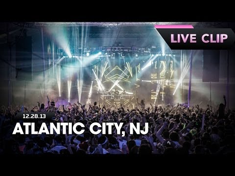 Life In Color Tour Live Clip - Atlantic City, NJ - 12/28/13 - Line Rocket -
