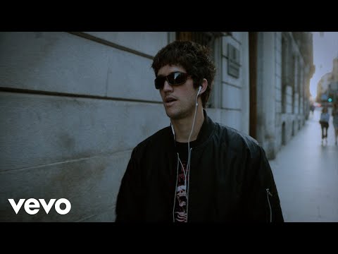 Silvestre y La Naranja - ADICTO AL TEMBLOR (Official Video)