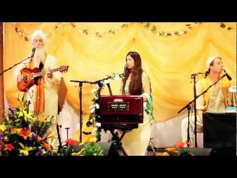 The GuruGanesha Band Rocks Out in Santa Rosa!