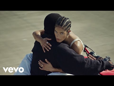 Mette - Petrified (Official Video)