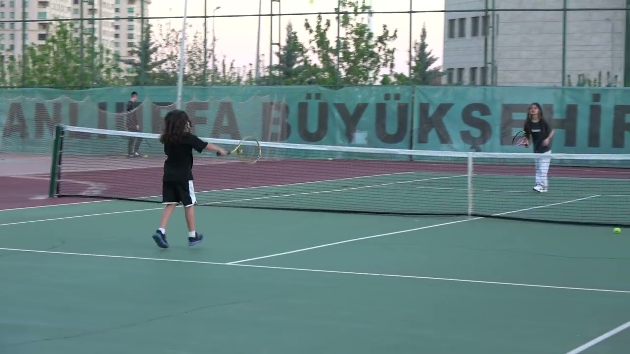 23 NİSAN TENİS TURNUVASI BAŞLADI