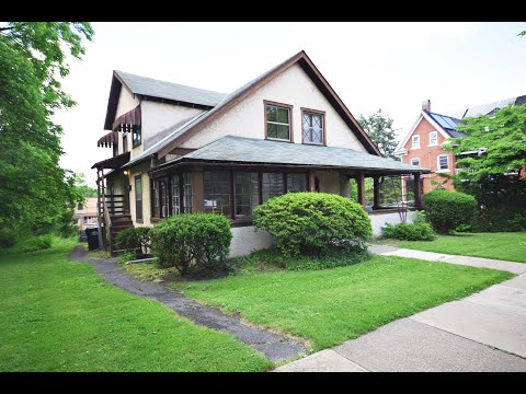 Charming Neighborhood Student House property video