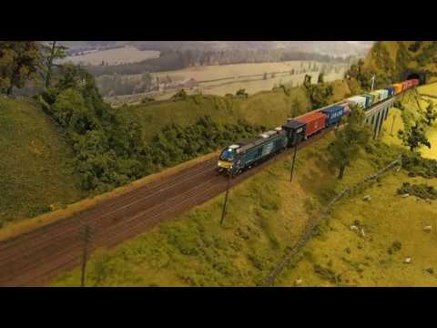 BACHMANN CLASS 70 PASSES DAPOL CLASS 68 68002 INTREPID