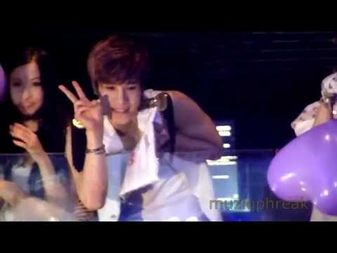 [HD FANCAM] Twi-Light & Freestar Fanservice in Singapore (120810)
