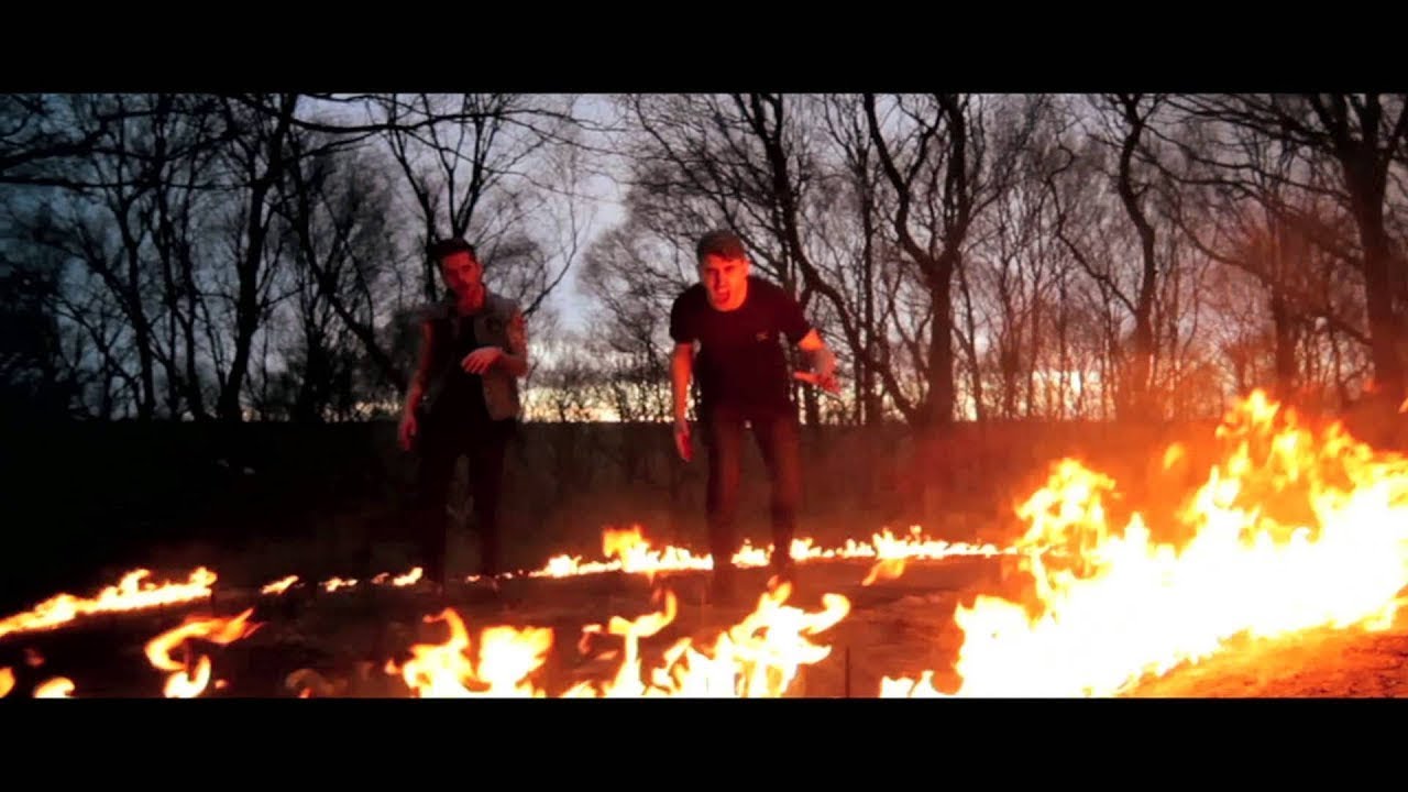 BURY TOMORROW - Man On Fire (OFFICIAL VIDEO) - YouTube
