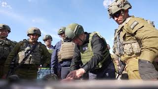 ראש הממשלה נתניהו בביקור בצפון רצועת עזה (עדכוני משרד ראש הממשלה) - התמונה מוצגת ישירות מתוך אתר האינטרנט יוטיוב. זכויות היוצרים בתמונה שייכות ליוצרה. קישור קרדיט למקור התוכן נמצא בתוך דף הסרטון