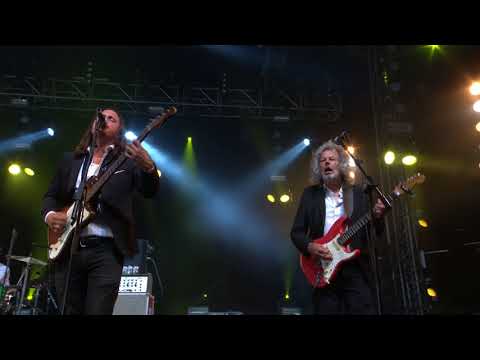 The Pretty Things performing Balloon Burning live at The Isle of Wight Festival 2018