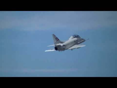 A-4 Skyhawk #518 low, fast fly-by at SkyFair 2018.