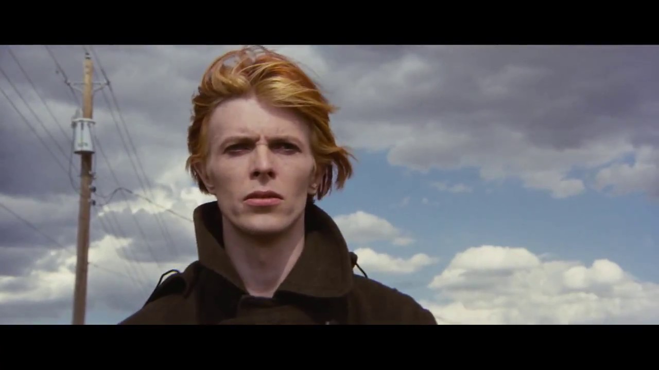 O homem que caiu na terra_trailer (lançamento Brasil)