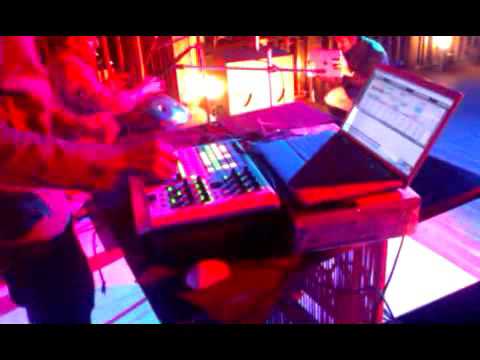 Dubtron  Dubtron Ft. Abhinav Deodhar(Hang, Mouth Harp, Didgeridoo)  