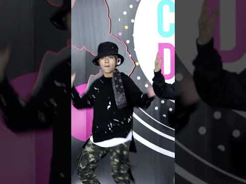 180324 Bang-Earn cover BTS (P'Ruch as J-Hope) - MIC DROP @ Centralplaza Chaengwattana Cover Dance